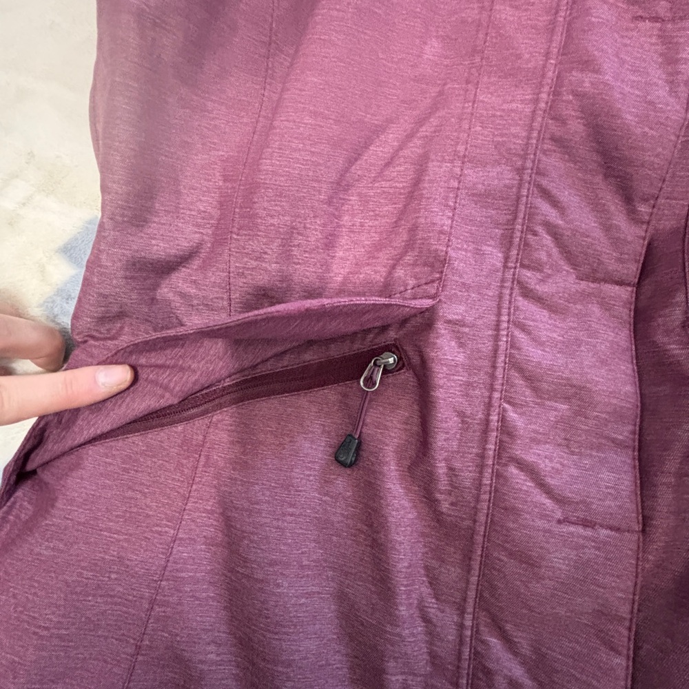 The North Face Maroon Insulated Ski Jacket - Picture 5 of 7
